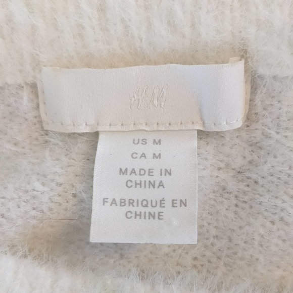 H & M Fuzzy Cream Cropped Sweater Crew Neck Mid Sleeve Pullover Size M - Picture 5 of 6